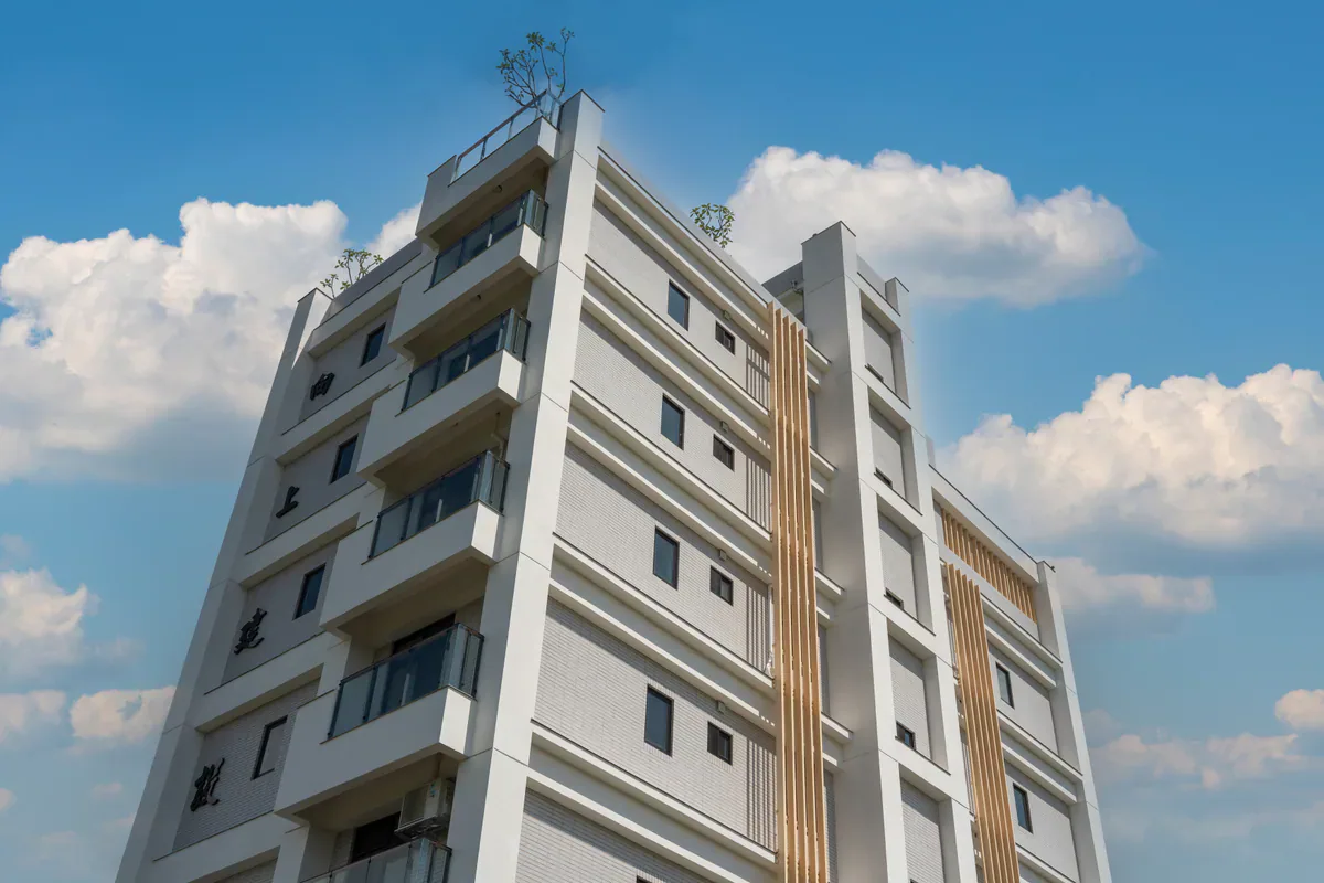 拾壹間建築量體仰角